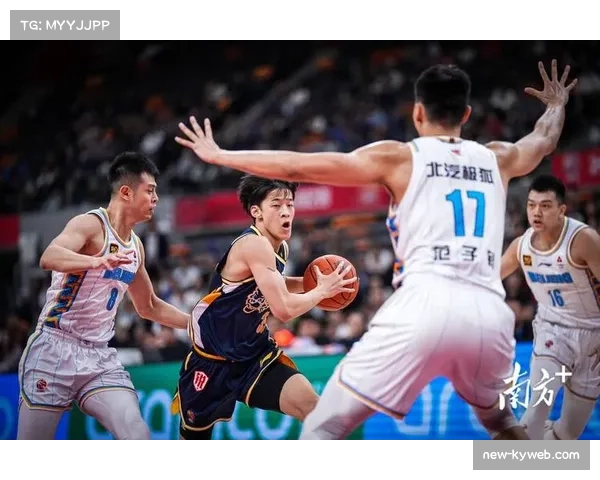 京粤双雄并驾齐驱 CBA常规赛榜首争夺渐入白热化 京粤双雄并驾齐驱 CBA常规赛榜首争夺渐入白热化